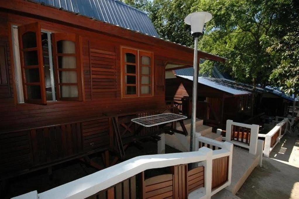Shari La Island Resort Kampong Pasir Hantu Exterior photo